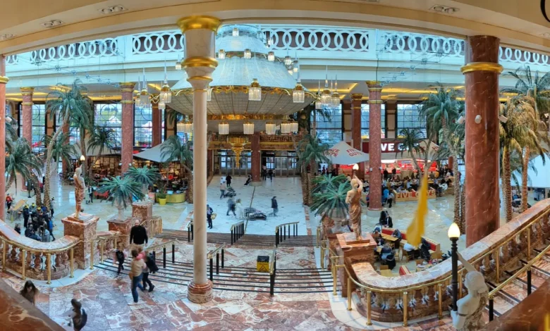 Trafford Centre Opening Times